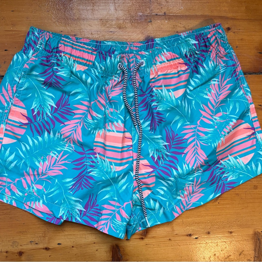 Boardies Women’s Resortwear Vacation Summer Tropical Sunset  Swim Short size M
